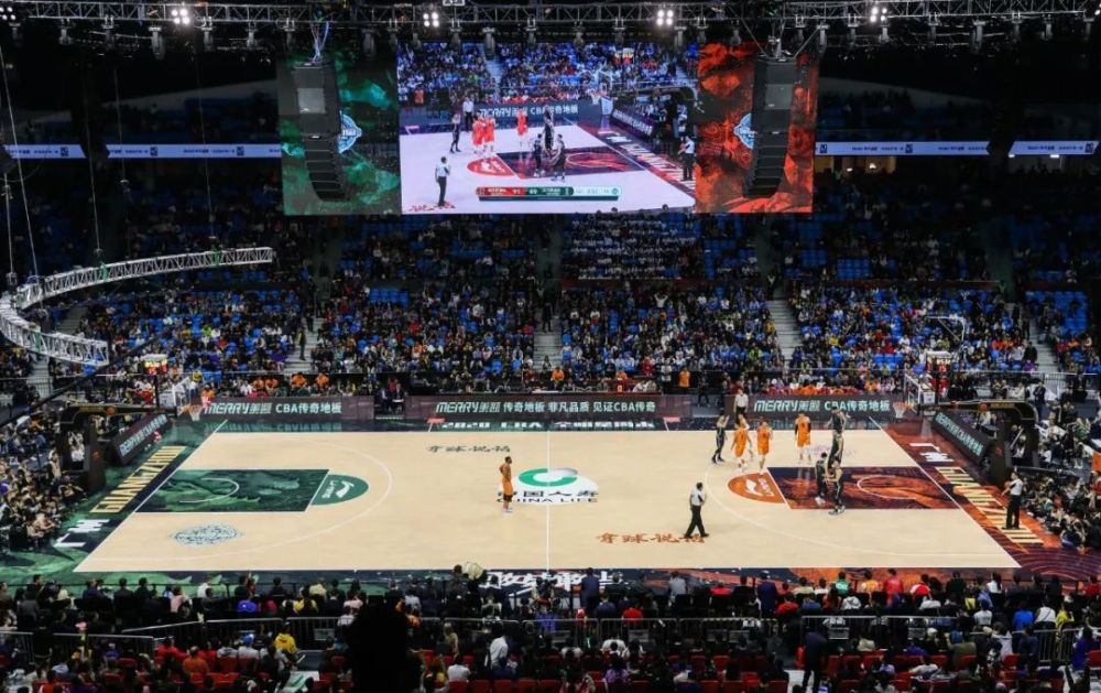  门兴格拉德巴赫主场灯光秀升级，沉浸式观赛体验